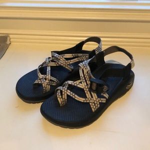 Chaco women’s ZX classic size 6